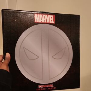 Marvel Deadpool Mirror 12"